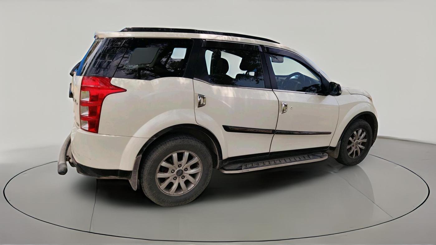 2016 Mahindra XUV500 W10, Diesel, Manual, 1,39,196 km, exterior