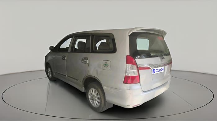 2014 Toyota Innova 2.5 G4 8 STR, Diesel, Manual, 79,274 km, exterior