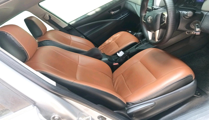 2017 Toyota Innova Crysta 2.8 GX AT 8 STR, Diesel, Automatic, 1,56,398 km, interior