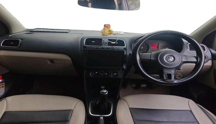 2011 Volkswagen Polo HIGHLINE 1.6L, Petrol, Manual, 39,428 km, interior