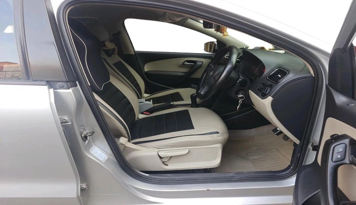 2011 Volkswagen Polo HIGHLINE 1.6L, Petrol, Manual, 39,428 km, interior