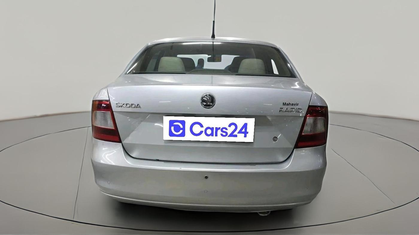 2015 Skoda Rapid 1.5 TDI CR ELEGANCE PLUS AT, Diesel, Automatic, 1,36,150 km, exterior