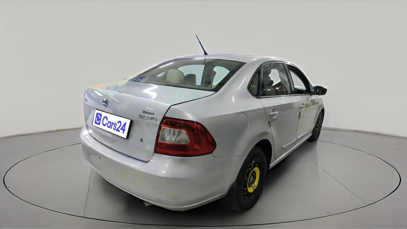 2015 Skoda Rapid 1.5 TDI CR ELEGANCE PLUS AT, Diesel, Automatic, 1,36,150 km, exterior
