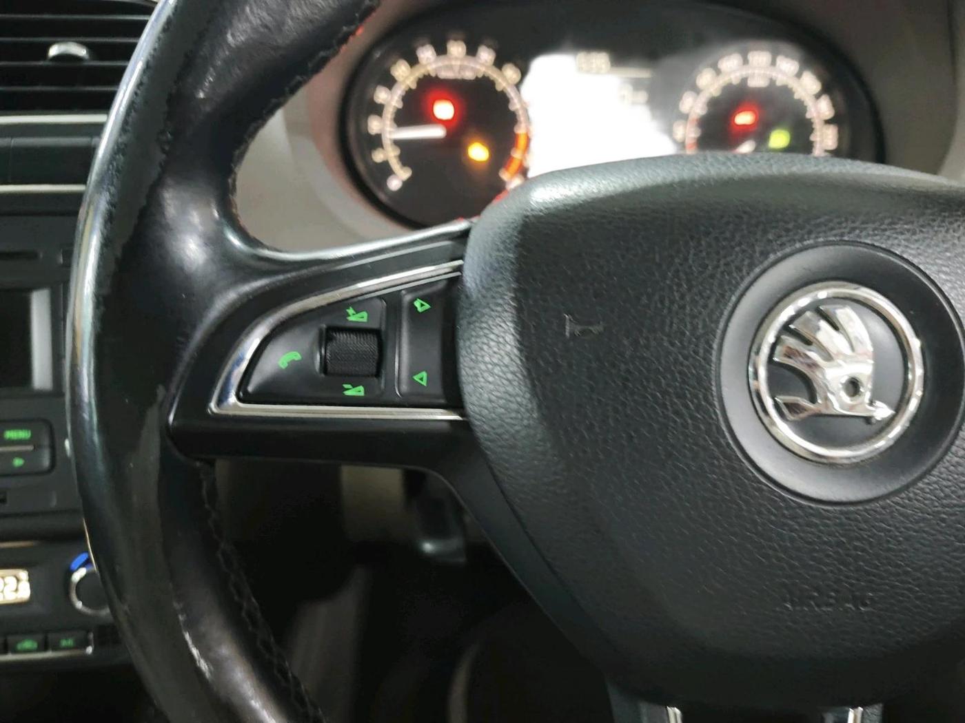 2015 Skoda Rapid 1.5 TDI CR ELEGANCE PLUS AT, Diesel, Automatic, 1,36,150 km, interior