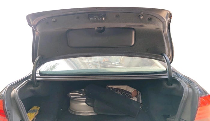 2011 BMW 5 Series 520D 2.0, Diesel, Automatic, 1,29,128 km, exterior