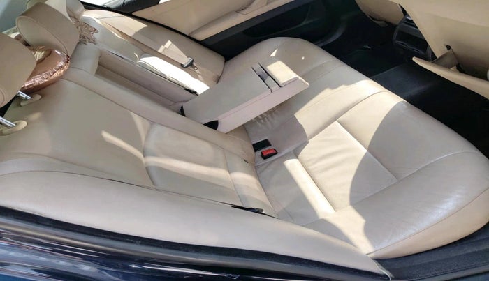 2011 BMW 5 Series 520D 2.0, Diesel, Automatic, 1,29,128 km, interior