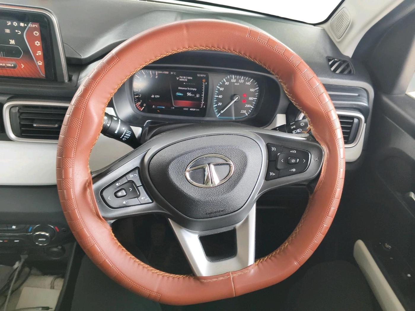 2022 Tata PUNCH CREATIVE  MT, Petrol, Manual, 48,929 km, interior