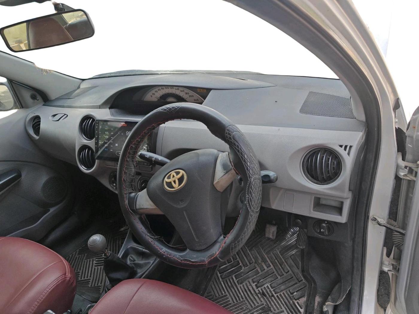 2011 Toyota Etios G SP, Petrol, Manual, 97,236 km, interior