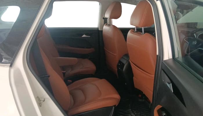 2021 MG HECTOR PLUS SHARP 2.0 DIESEL TURBO MT 6-STR, Diesel, Manual, 93,763 km, interior