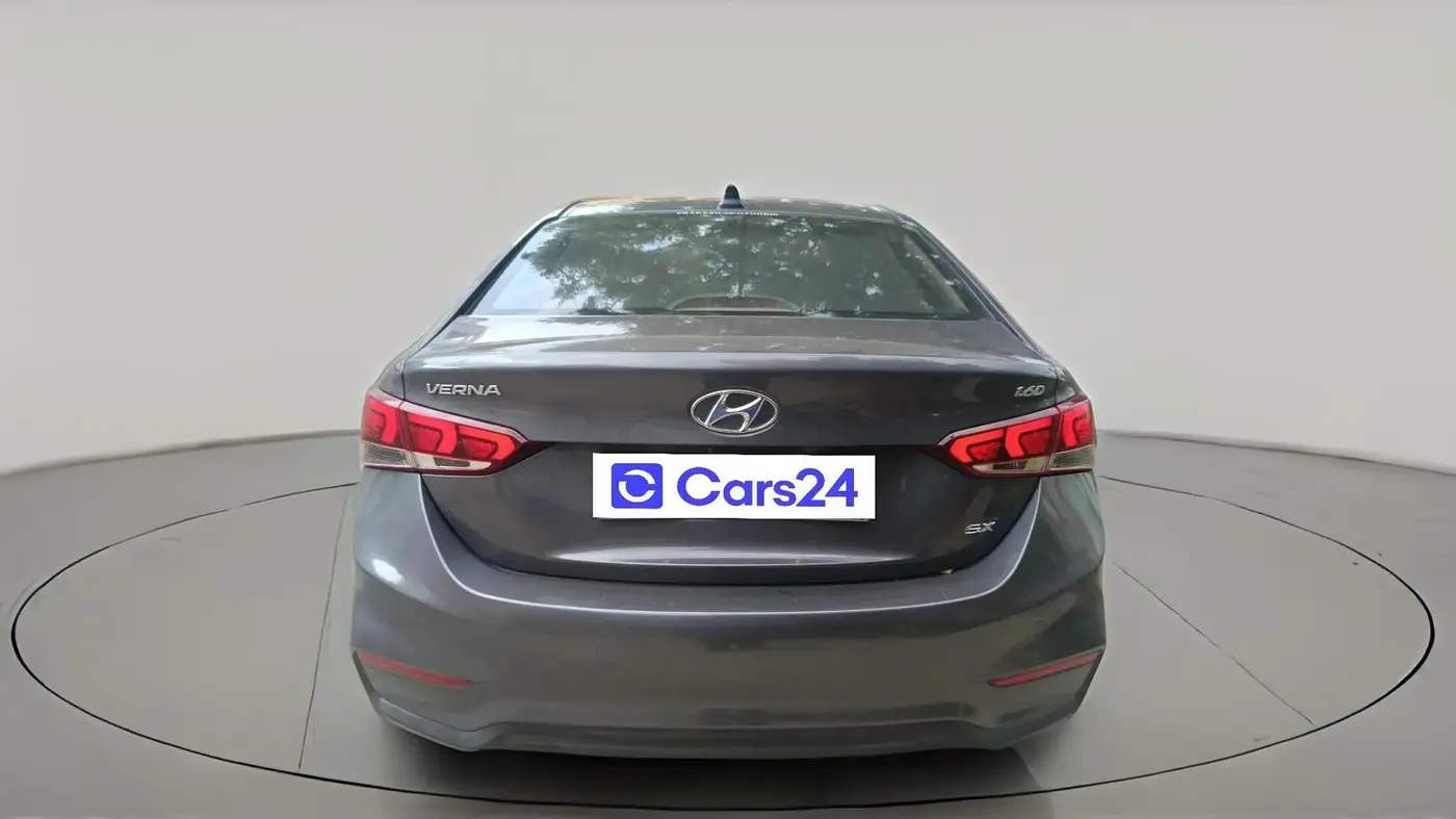 2018 Hyundai Verna 1.6 SX (O) CRDI MT, Diesel, Manual, 1,07,098 km, exterior