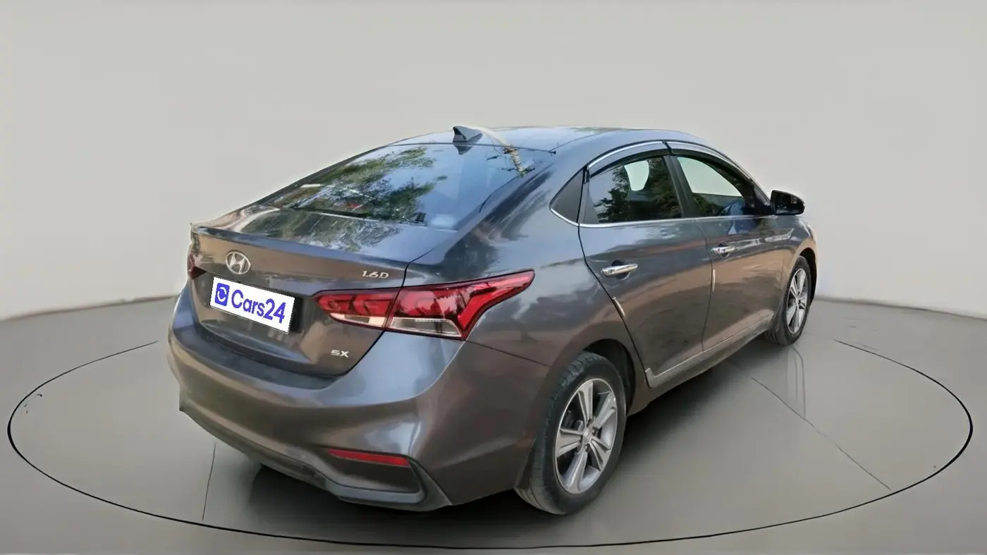 2018 Hyundai Verna 1.6 SX (O) CRDI MT, Diesel, Manual, 1,07,098 km, exterior