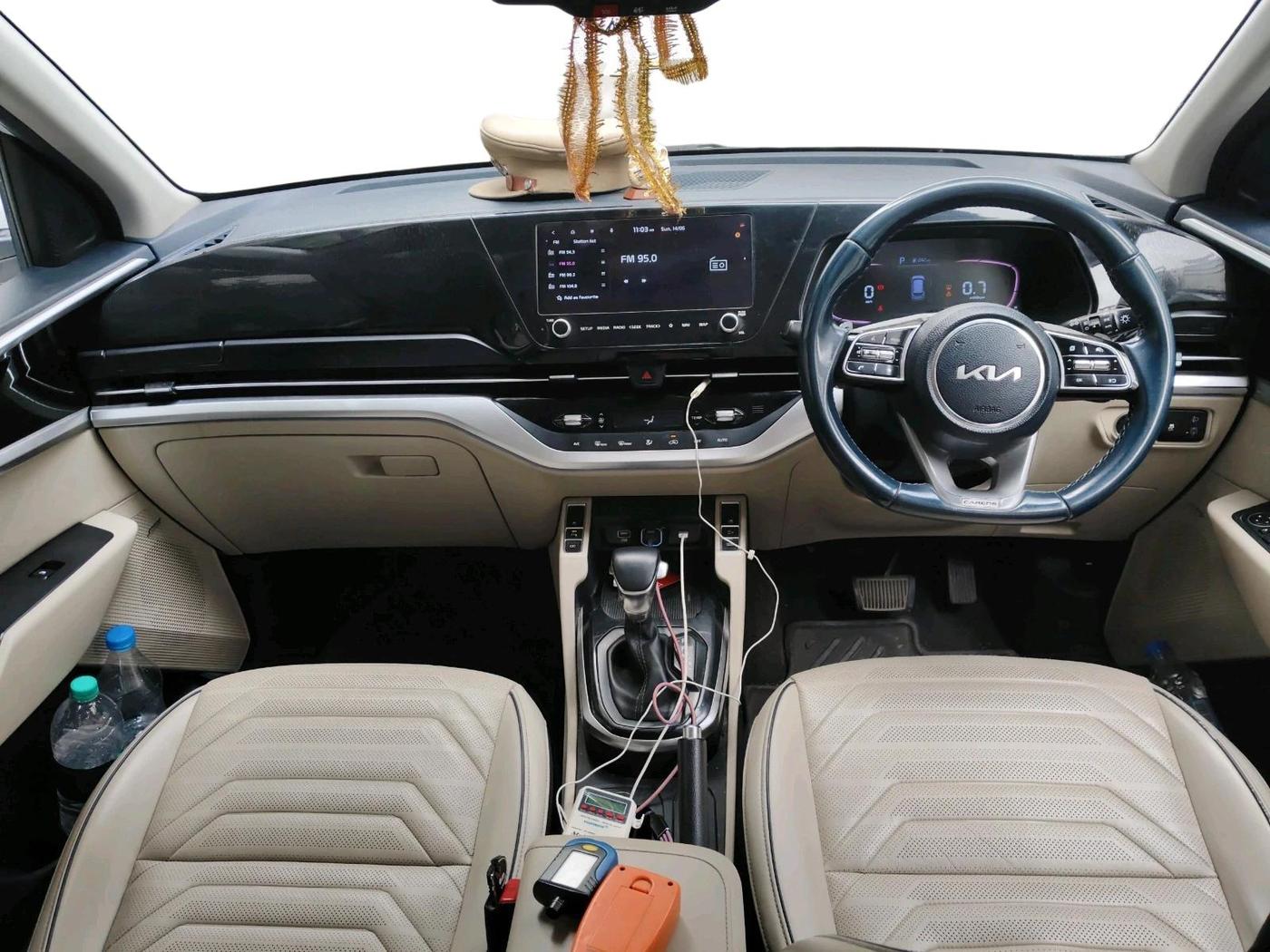 2022 KIA CARENS LUXURY PLUS 1.5 DIESEL AT 6 STR, Diesel, Automatic, 1,01,991 km, interior