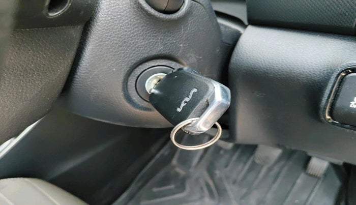 2024 KIA SONET HTK (O) 1.2 Petrol MT, Petrol, Manual, 6,561 km, interior