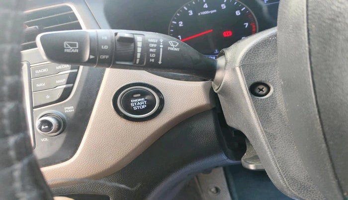 2019 Hyundai Elite i20 ASTA (O) CVT, Petrol, Automatic, 1,02,124 km, interior