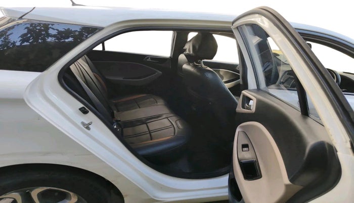 2019 Hyundai Elite i20 ASTA (O) CVT, Petrol, Automatic, 1,02,124 km, interior