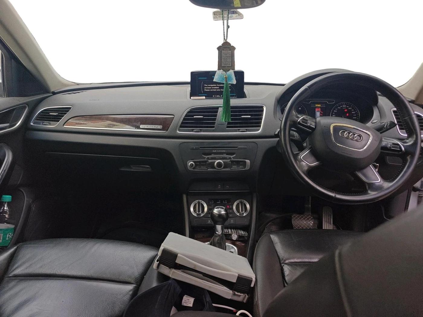 2013 Audi Q3 2.0 QUATTRO TDI AT, Diesel, Automatic, 1,17,324 km, interior