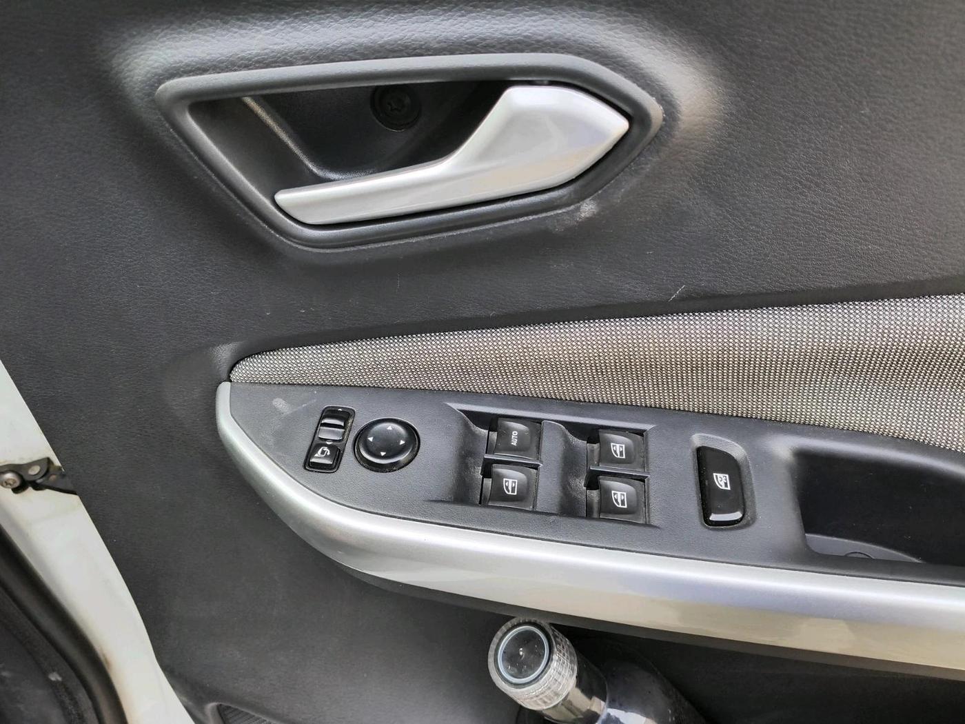 2022 Nissan MAGNITE XV TURBO CVT, Petrol, Automatic, 52,696 km, interior