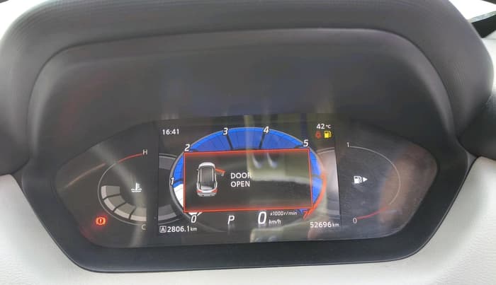 2022 Nissan MAGNITE XV TURBO CVT, Petrol, Automatic, 52,696 km, interior