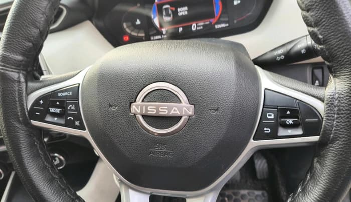 2022 Nissan MAGNITE XV TURBO CVT, Petrol, Automatic, 52,696 km, interior