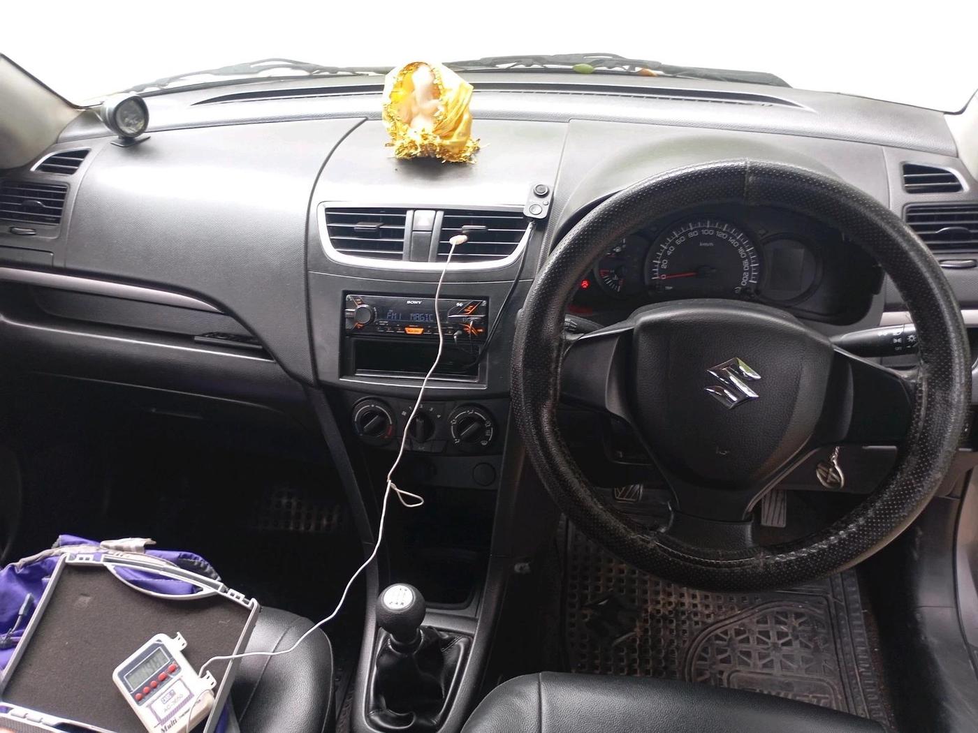 2015 Maruti Swift LXI (O), Petrol, Manual, 65,367 km, interior