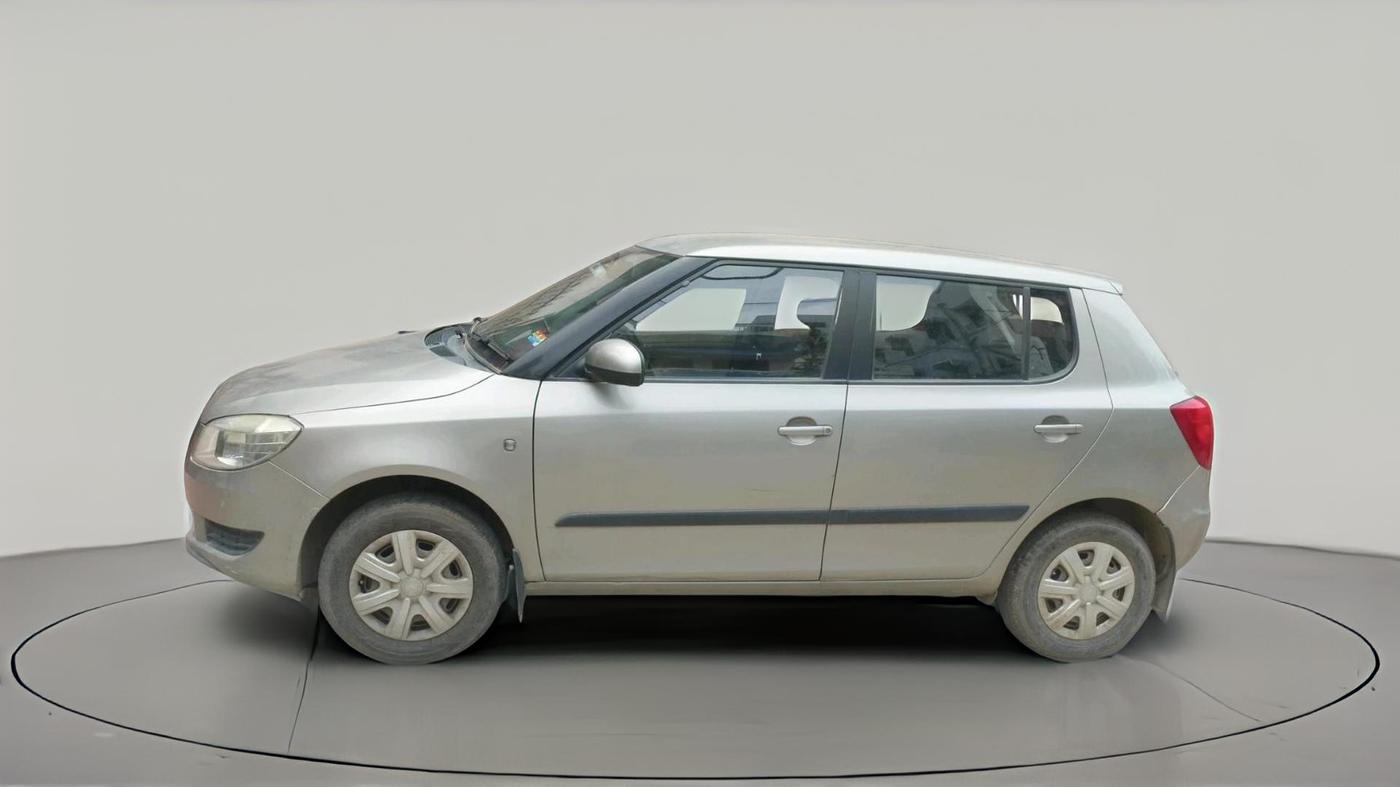 2011 Skoda Fabia AMBITION 1.2 MPI, Petrol, Manual, 61,749 km, exterior