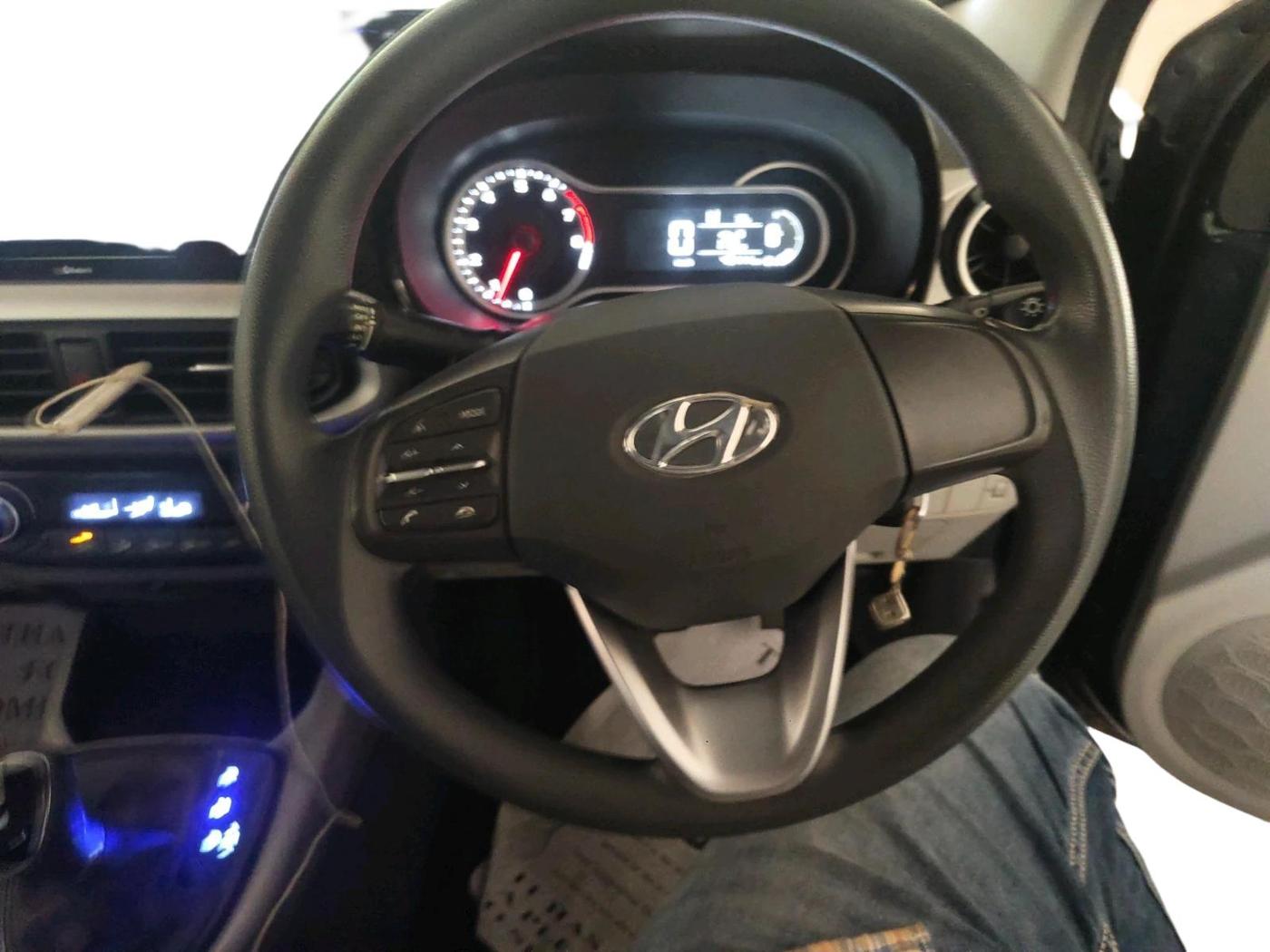 2022 Hyundai GRAND I10 NIOS SPORTZ AMT 1.2 KAPPA VTVT, Petrol, Automatic, 40,111 km, interior