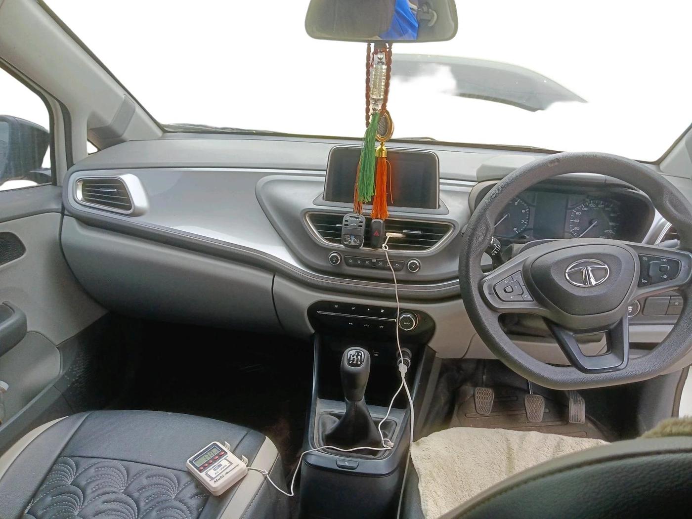 2020 Tata ALTROZ XT PETROL, Petrol, Manual, 60,301 km, interior
