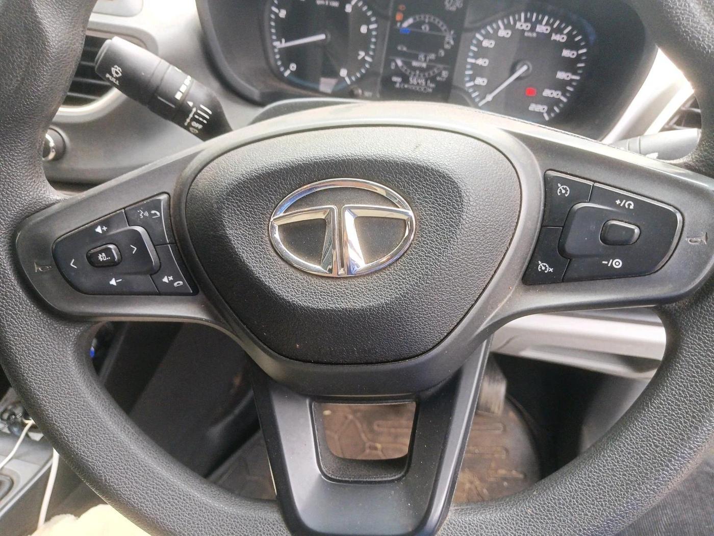 2020 Tata ALTROZ XT PETROL, Petrol, Manual, 60,301 km, interior