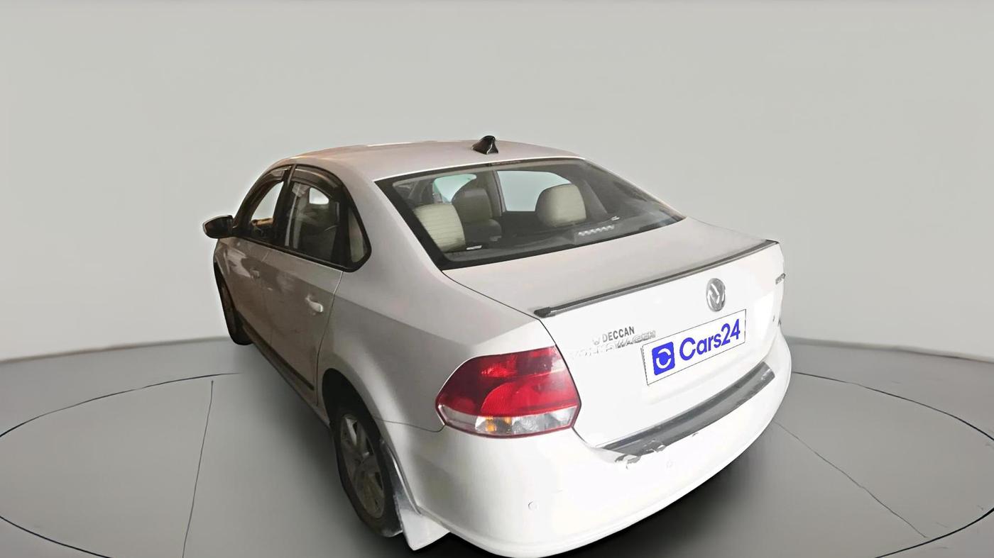 2011 Volkswagen Vento COMFORTLINE 1.6, Petrol, Manual, 50,028 km, exterior