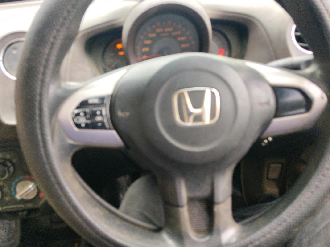 2013 Honda Amaze 1.5L I-DTEC S, Diesel, Manual, 64,635 km, interior