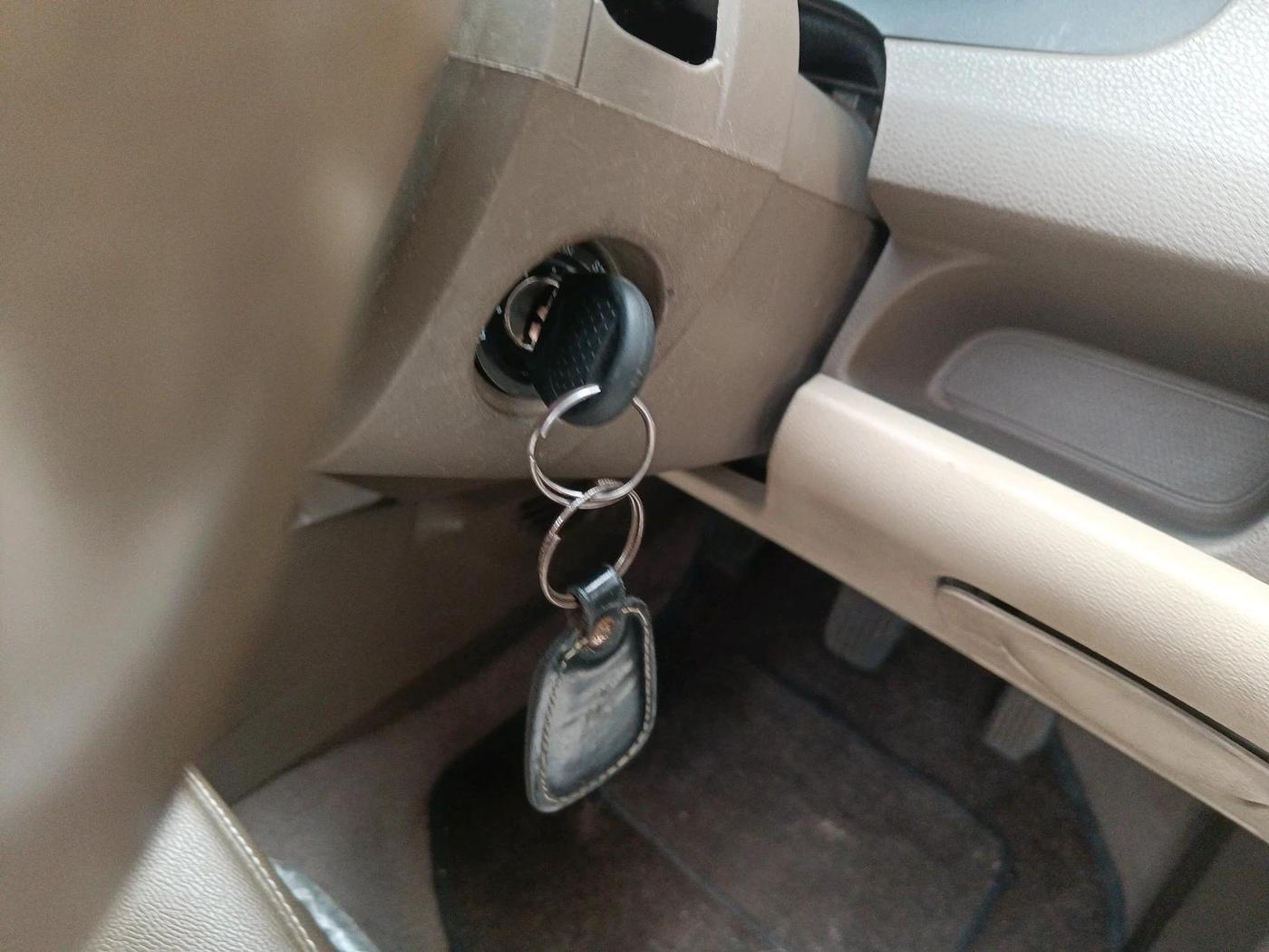 2012 Chevrolet Sail UVA 1.2 LS, Petrol, Manual, 24,842 km, interior