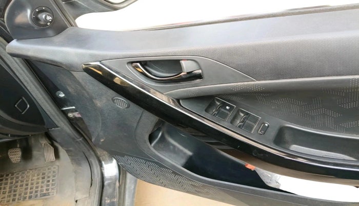 2022 Tata NEXON XZ PLUS (O) PETROL, Petrol, Manual, 1,32,160 km, interior