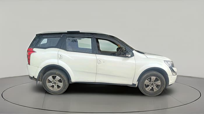 2012 Mahindra XUV500 W8, Diesel, Manual, 1,27,097 km, exterior