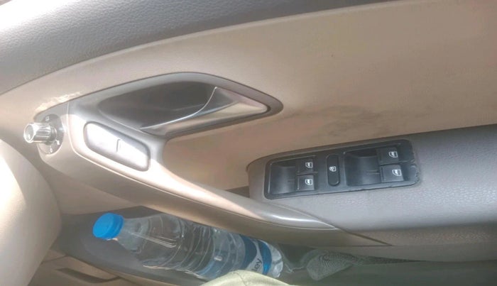 2013 Volkswagen Vento COMFORTLINE DIESEL 1.6, Diesel, Manual, 1,52,834 km, interior