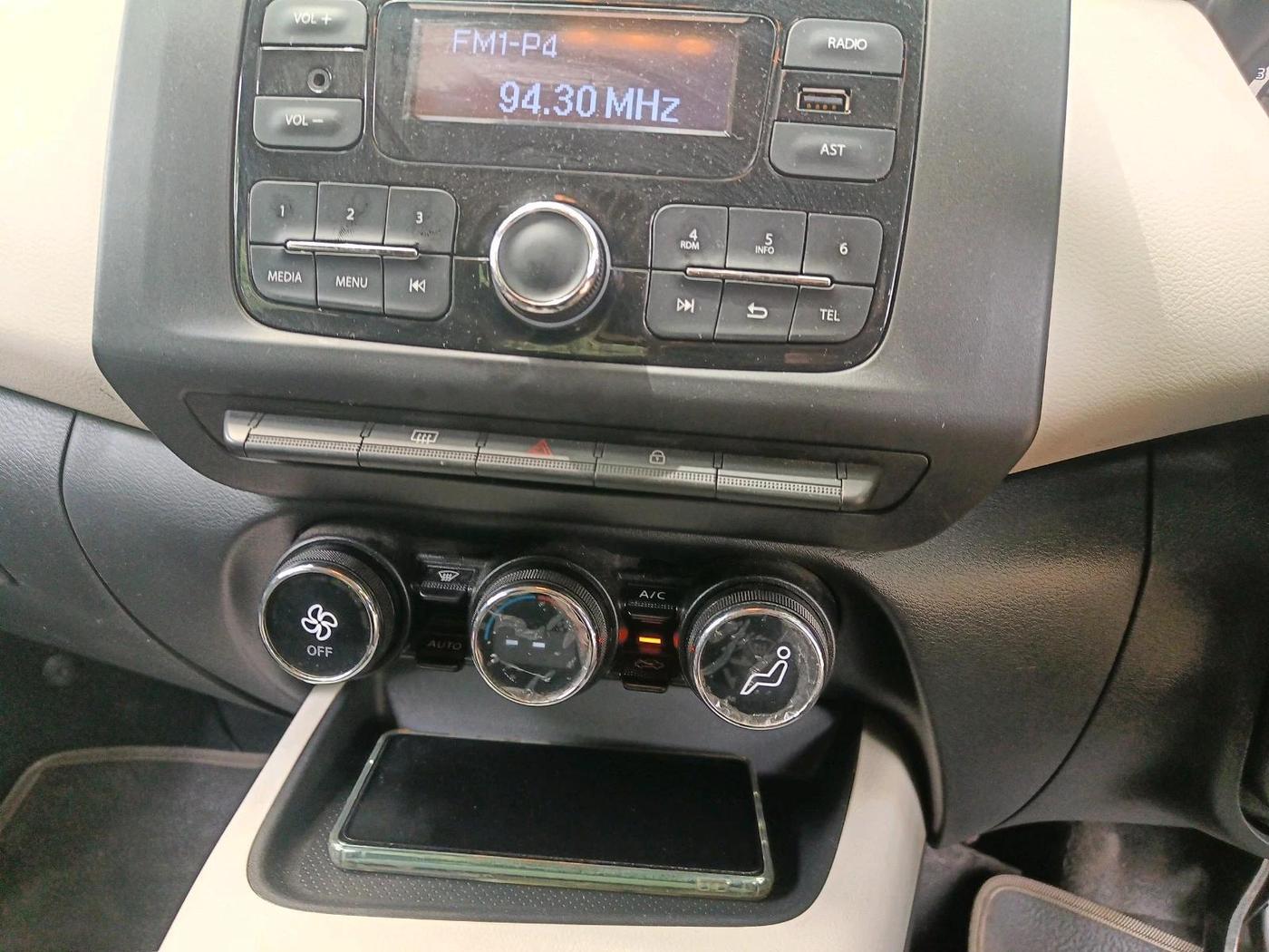 2021 Nissan MAGNITE XL TURBO CVT, Petrol, Automatic, 47,080 km, interior