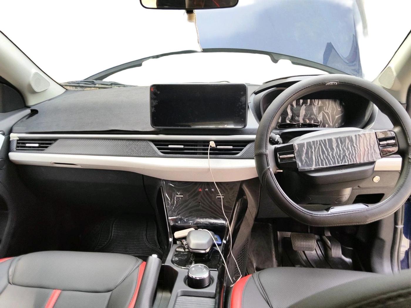 2026 Tata NEXON CREATIVE  AMT 1.2 PETROL, Petrol, Automatic, 1,653 km, interior