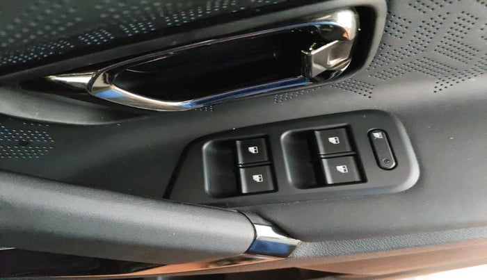 2024 Tata Harrier FEARLESS PLUS DARK EDITION AT, Diesel, Automatic, 31,280 km, interior