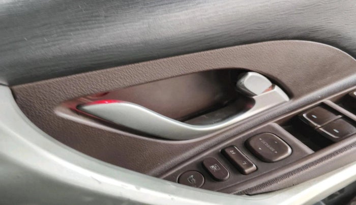 2013 Mahindra XUV500 W8, Diesel, Manual, 88,270 km, interior