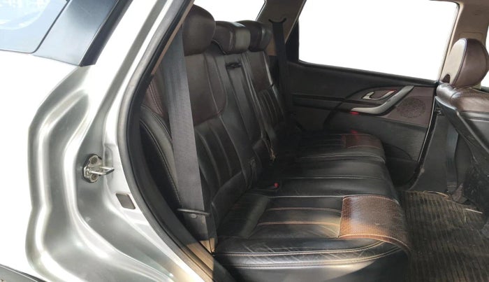 2013 Mahindra XUV500 W8, Diesel, Manual, 88,270 km, interior
