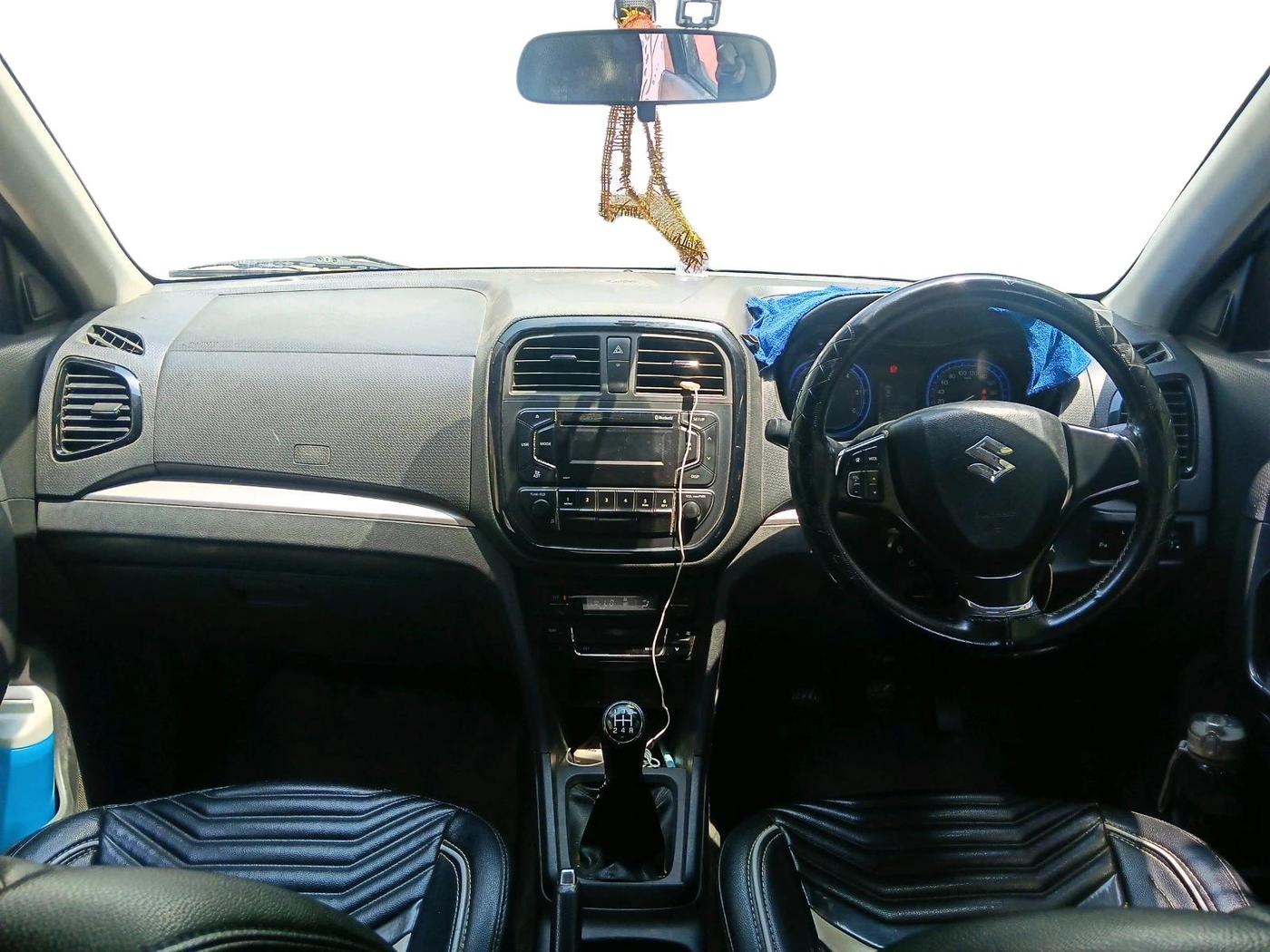 2017 Maruti Vitara Brezza ZDI, Diesel, Manual, 1,50,727 km, interior