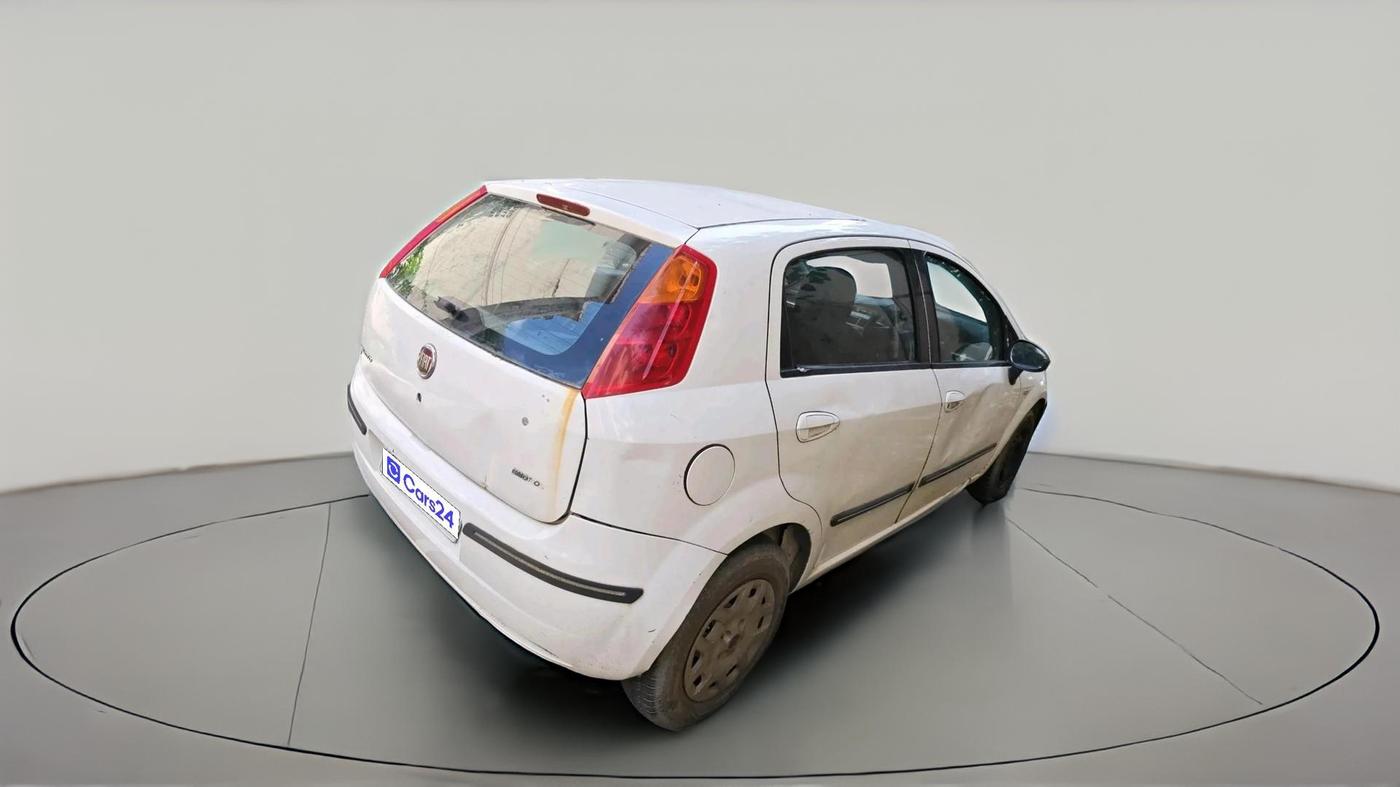 2011 Fiat Grand Punto EMOTION 1.3, Diesel, Manual, 1,25,000 km, exterior