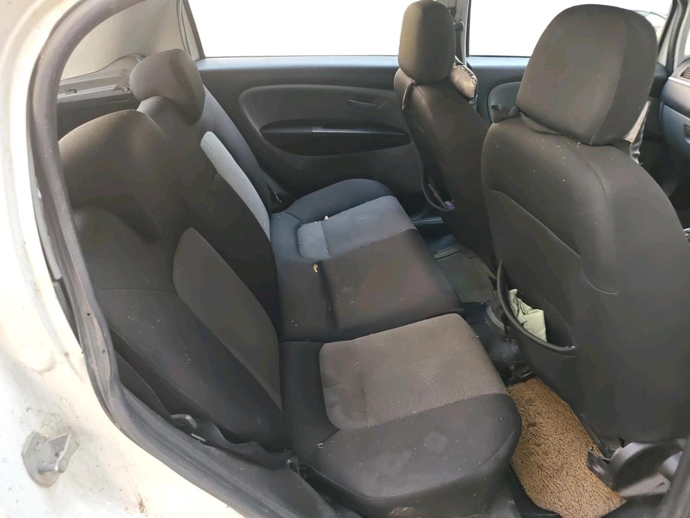 2011 Fiat Grand Punto EMOTION 1.3, Diesel, Manual, 1,25,000 km, interior