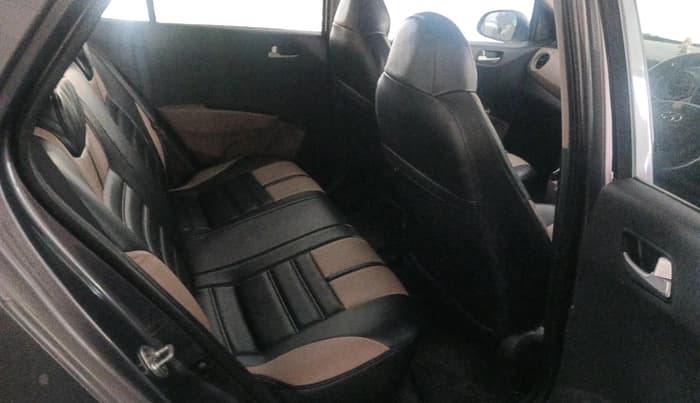 2017 Hyundai Grand i10 SPORTZ (O) AT 1.2 KAPPA VTVT, Petrol, Automatic, 84,878 km, interior