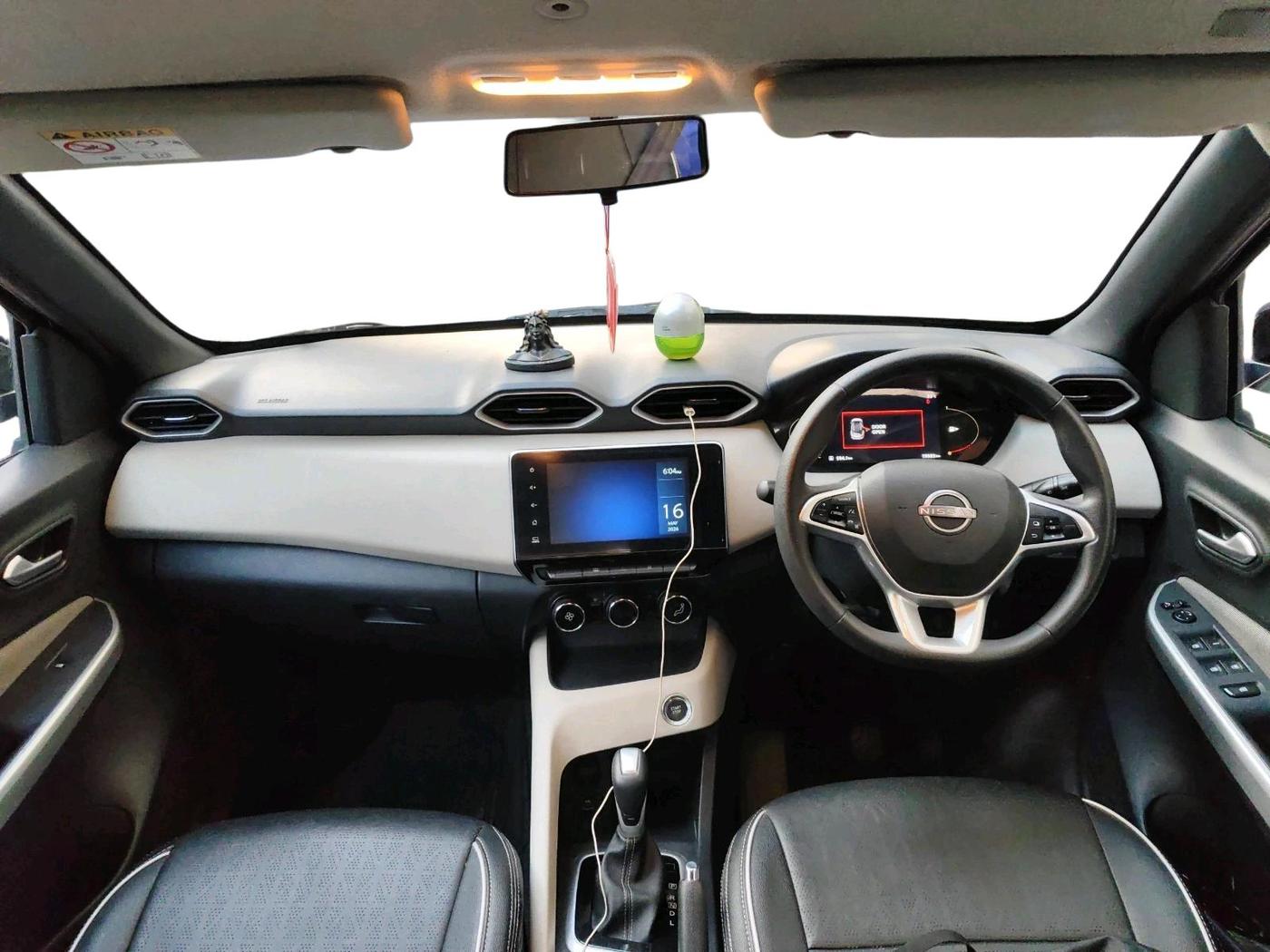2022 Nissan MAGNITE XV AMT, Petrol, Automatic, 19,885 km, interior