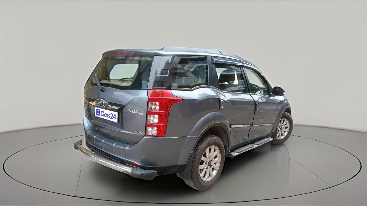 2015 Mahindra XUV500 W10, Diesel, Manual, 1,23,609 km, exterior
