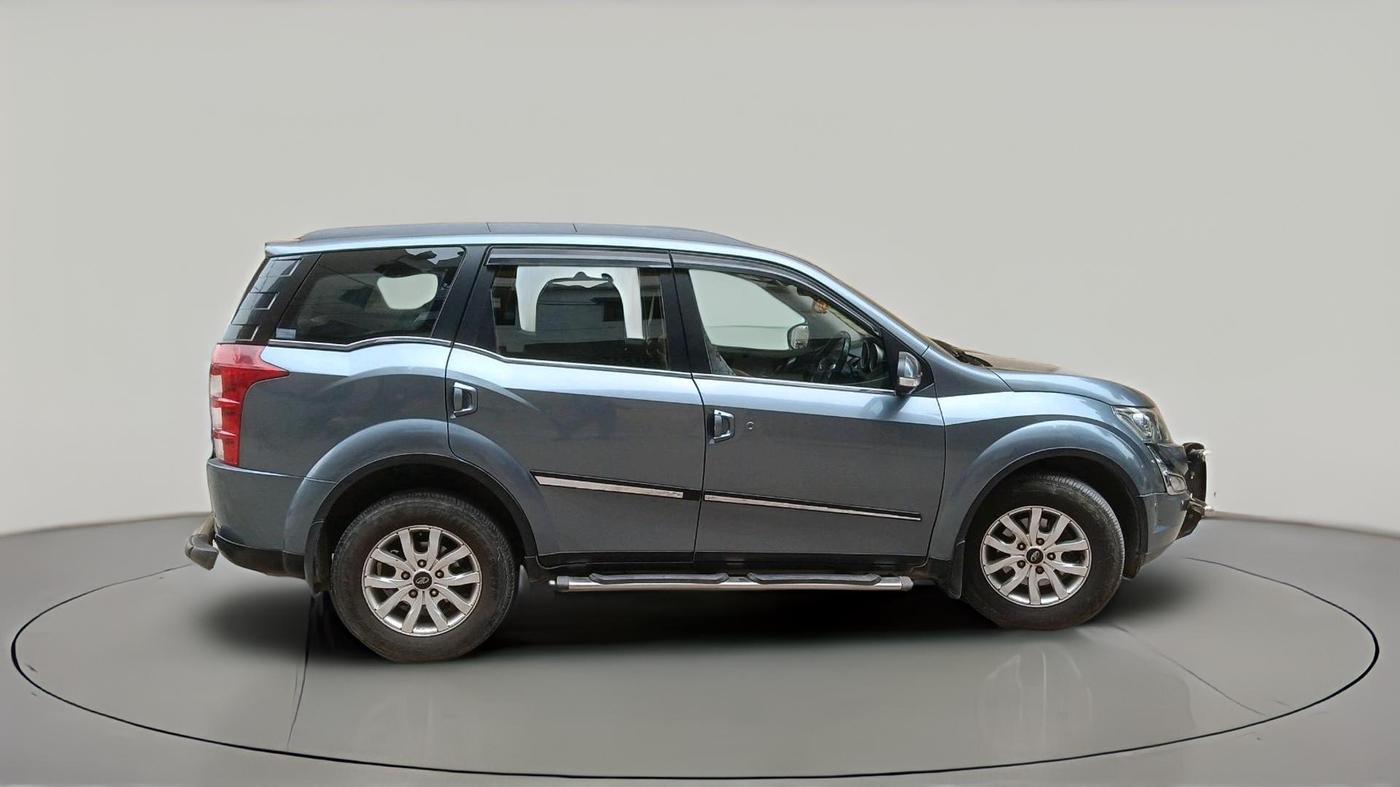 2015 Mahindra XUV500 W10, Diesel, Manual, 1,23,609 km, exterior