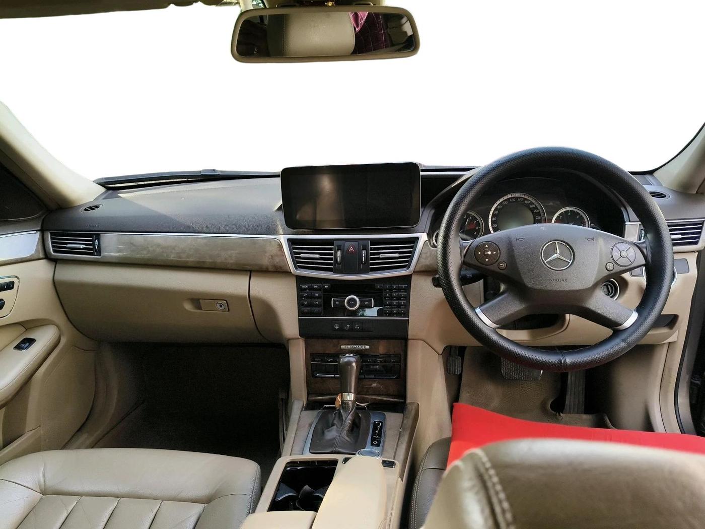 2011 Mercedes Benz E Class E 250 CDI ELEGANCE, Diesel, Automatic, 1,40,792 km, interior
