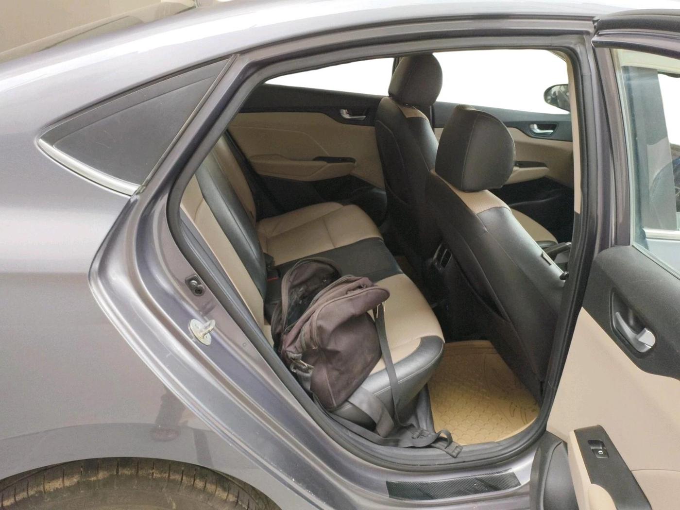 2017 Hyundai Verna 1.6 VTVT SX O, Petrol, Manual, 1,47,498 km, interior