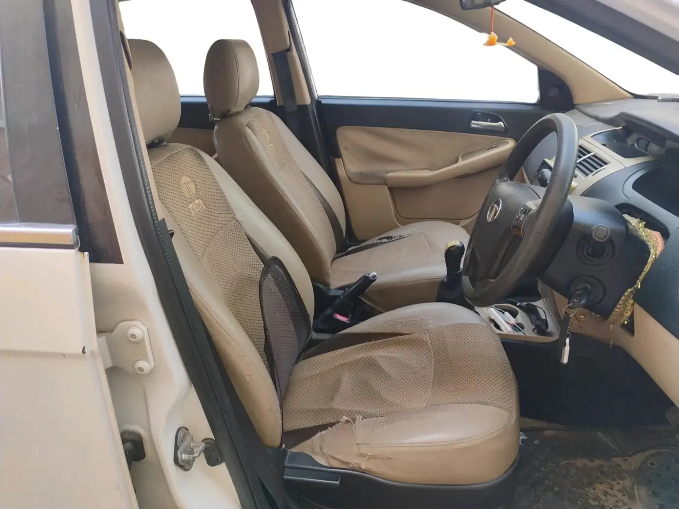 2014 Tata Indica Vista VX TECH QUADRAJET, Diesel, Manual, 1,52,572 km, interior