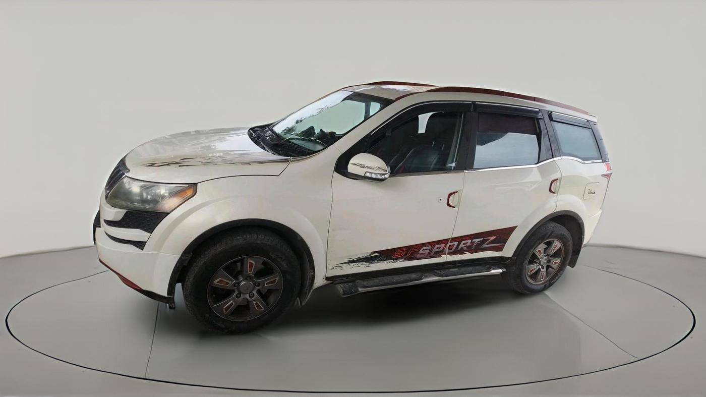 2014 Mahindra XUV500 W8, Diesel, Manual, 1,62,707 km, exterior